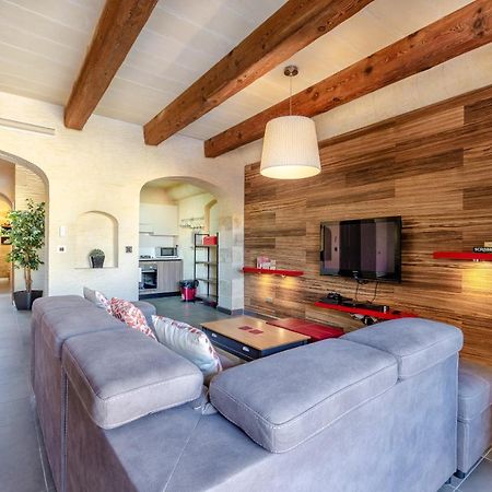 A Popular Pet Friendly Villa With A Pool, Gozo Xagħra エクステリア 写真