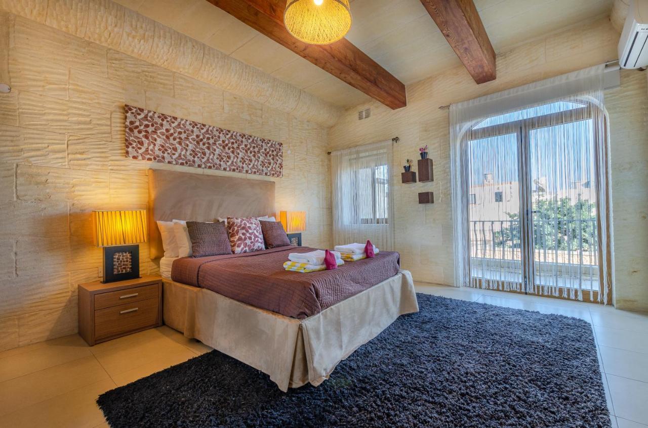 A Popular Pet Friendly Villa With A Pool, Gozo Xagħra エクステリア 写真