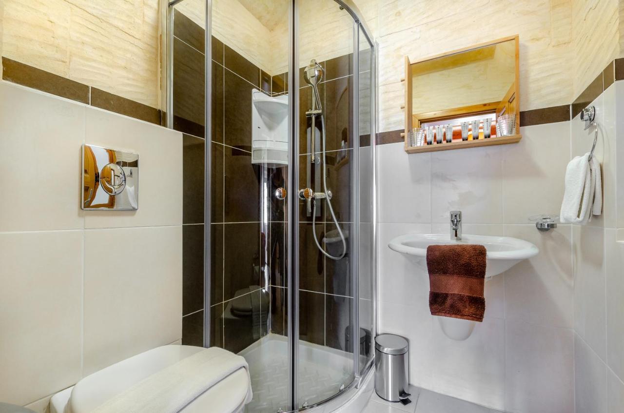A Popular Pet Friendly Villa With A Pool, Gozo Xagħra エクステリア 写真