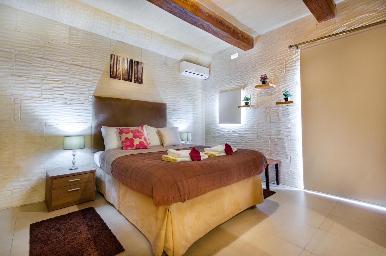 A Popular Pet Friendly Villa With A Pool, Gozo Xagħra エクステリア 写真